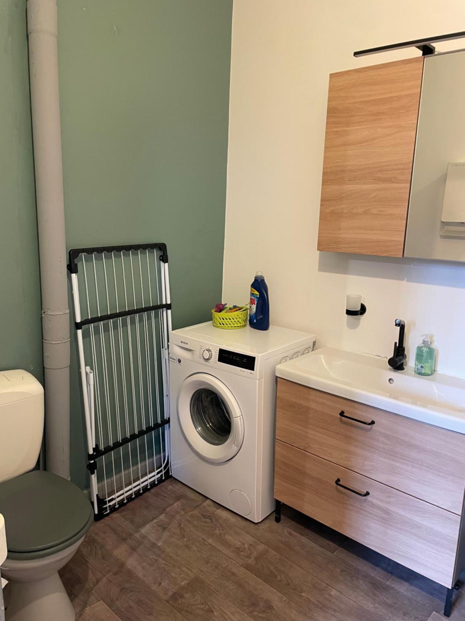 Charmant Appartement Avec Jardin Nancy Luaran gambar